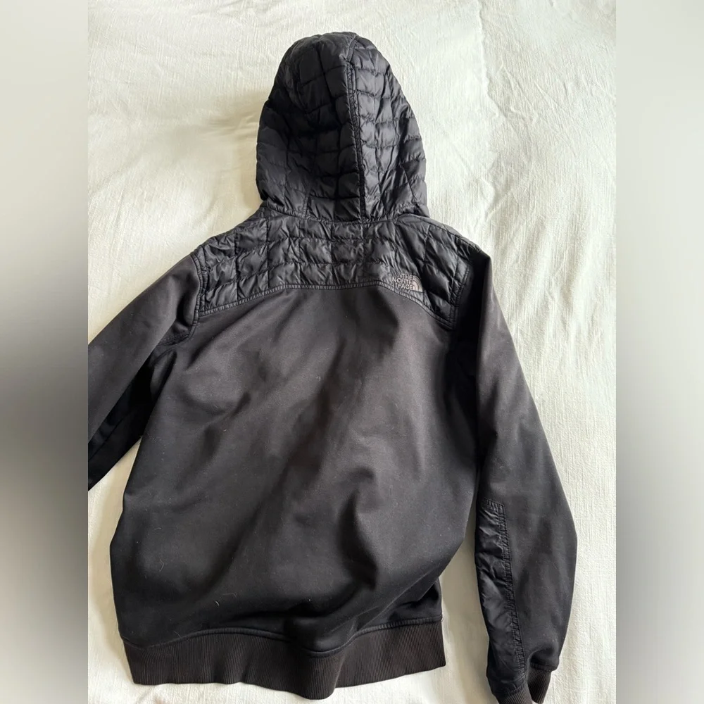Men's North Face Black Hooded Puffer Jacket - Large